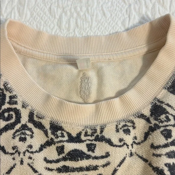 FP Movement by Free People Black and Cream Patterned Sweatshirt - Picture 5 of 9